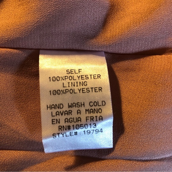 NWT Andree by Unit Blush Metallic Top with Ruffles L - Picture 8 of 9